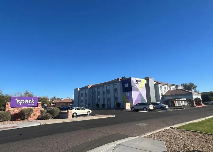 Spark By Hilton Phoenix-glendale-peoria Hotel
