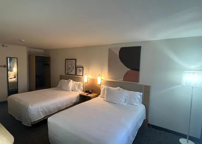Spark By Hilton Phoenix-glendale-peoria 2*