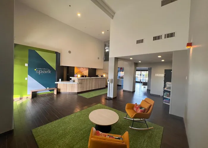 Hotel Spark By Hilton Phoenix-glendale-peoria 2*