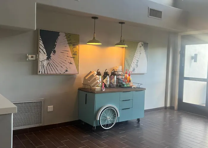 Spark By Hilton Phoenix-glendale-peoria 2*