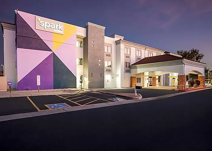Spark By Hilton Phoenix-glendale-peoria Hotel