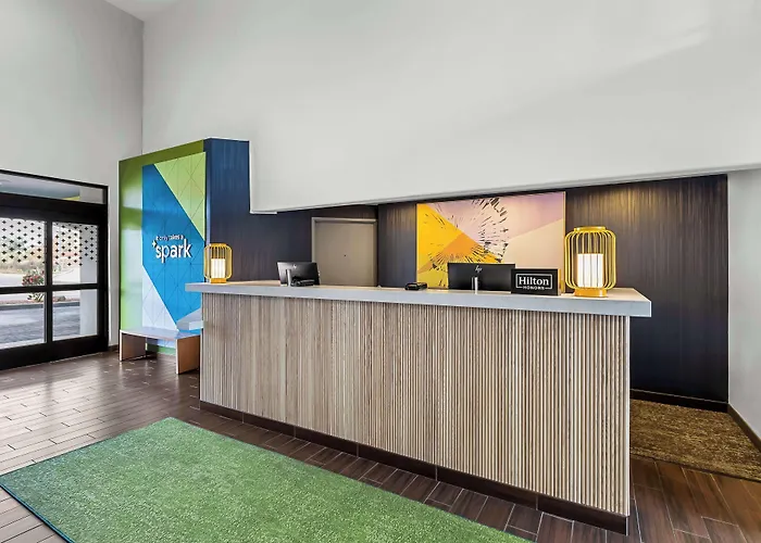 Hotel Spark By Hilton Phoenix-glendale-peoria 2*