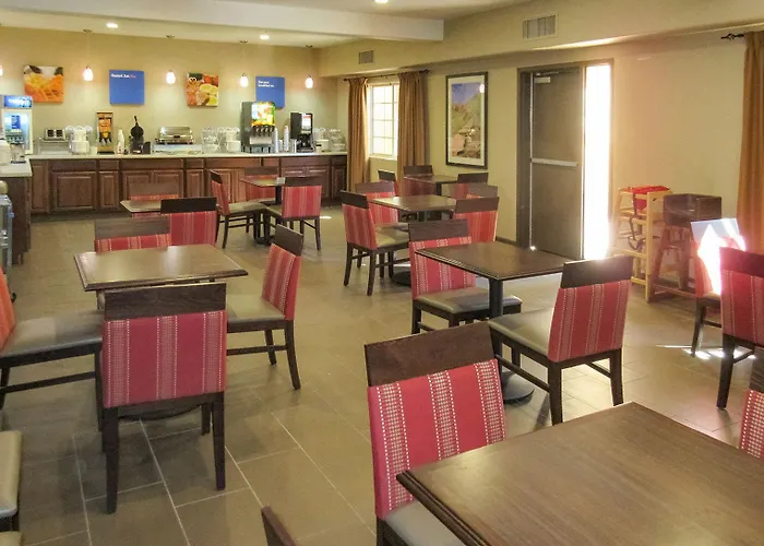 Spark By Hilton Phoenix-glendale-peoria Glendale